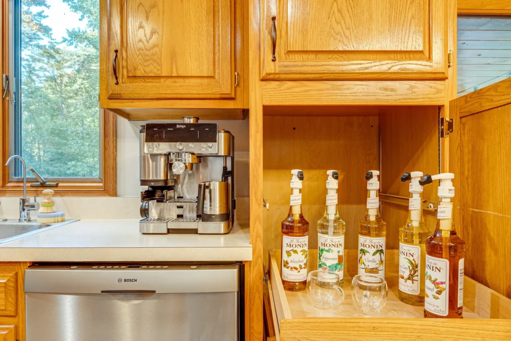 Luray Oasis kitchen with espresso machine and coffee bar